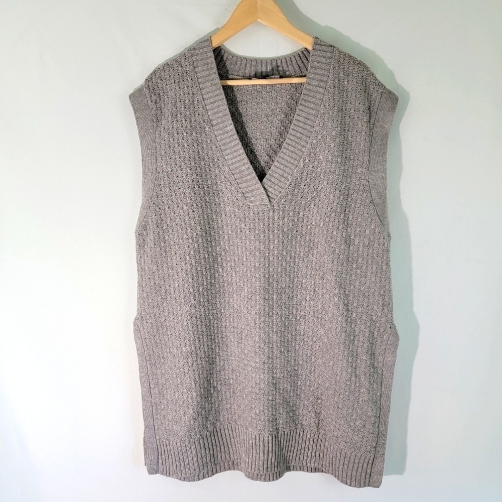 ELOQUII Women's Plus Size Grey Waffle Knit Vest Sz 14/16 V-neck Casual Academia